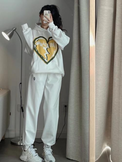 搭配大衣的基本款有哪些？