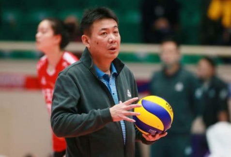 中国女排|郎平得力爱将或无缘首轮集训,蔡斌借机培养新人,组建全新阵容