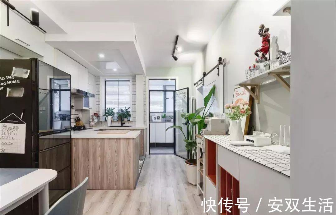 三居|她的70平现代简约小家，客厅加张床，二室变三居，时尚又舒适！