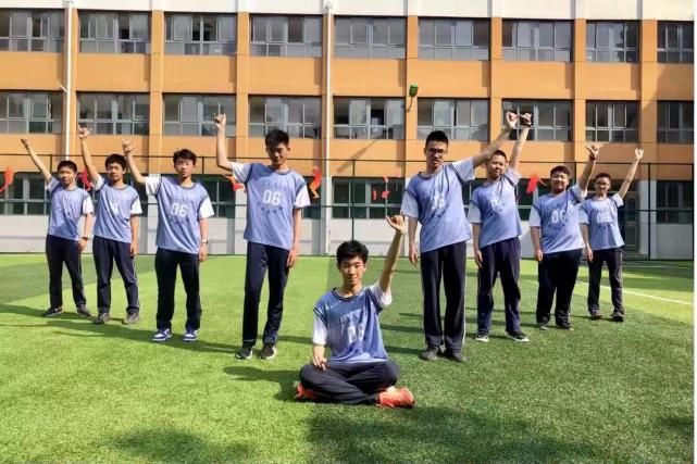 创意|恰同学少年！沪16区幼儿园、中小学创意毕业照来了