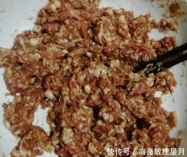 饺子皮|调饺子馅时，加一勺这个调料，锁水又增鲜，大厨不轻易透露的妙招