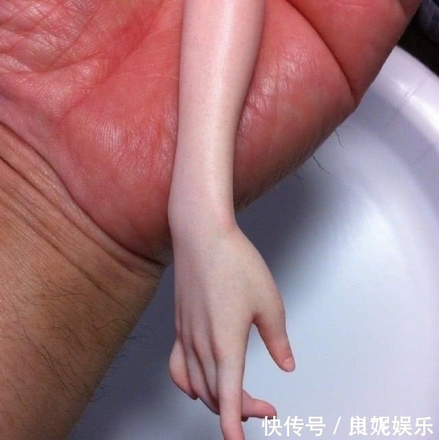 岛国|岛国手办真不含糊,逼真到血管都看清楚,看到这脚丫:彻底服了