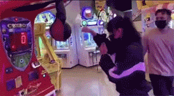 |搞笑GIF图:从开心到难过,其实只需要一个动作