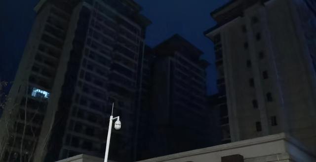 建筑工人|10年后房子会“多如牛毛”建筑工人说出观点，快分享给身边的人