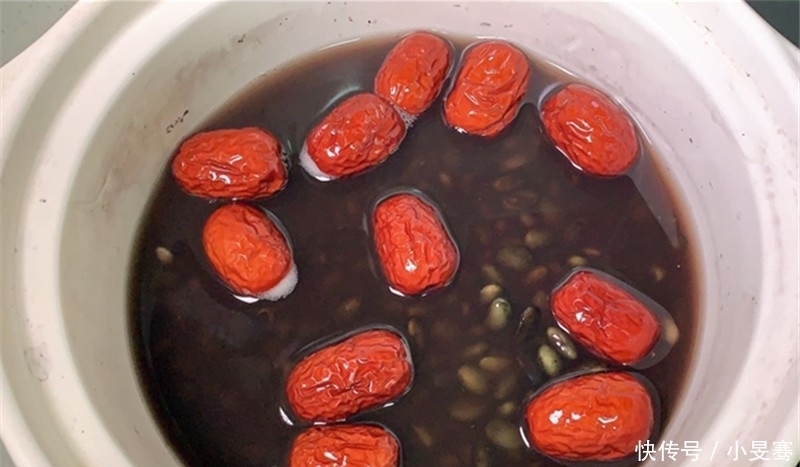 黄体酮|此物是天然黄体酮,女人多吃,补血养颜显年轻,还有很多人不清楚