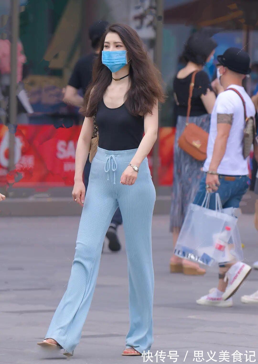 紧身裤 “小肚子”也无妨,如今流行“托腹裤”,依旧可以展现曼妙身姿!