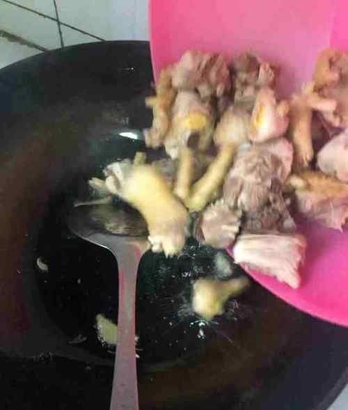 鸡身上最脏的部位,里面含有大量金属,白给都不要,一般人不知道