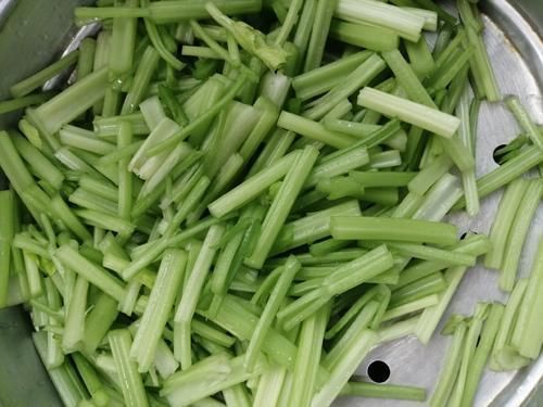 脏东西|脂肪最怕这蔬菜,坚持每周吃2次,减脂刮油,清理肠道“脏东西”!