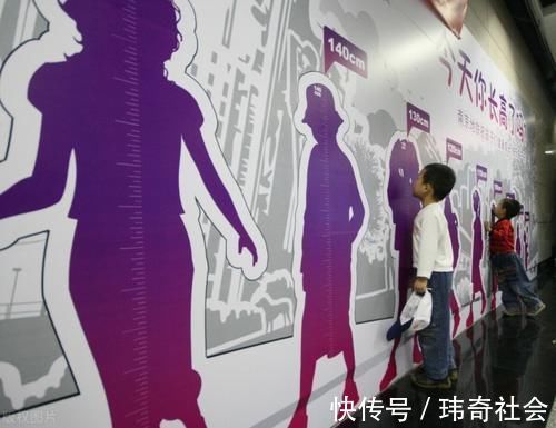 喂养|8岁男孩子一年长高12公分,儿科主任:孩子出现这3表现,莫忽视!