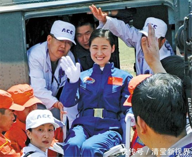 我国首位登上太空的女宇航员,现状如何为何回到地面就消失了
