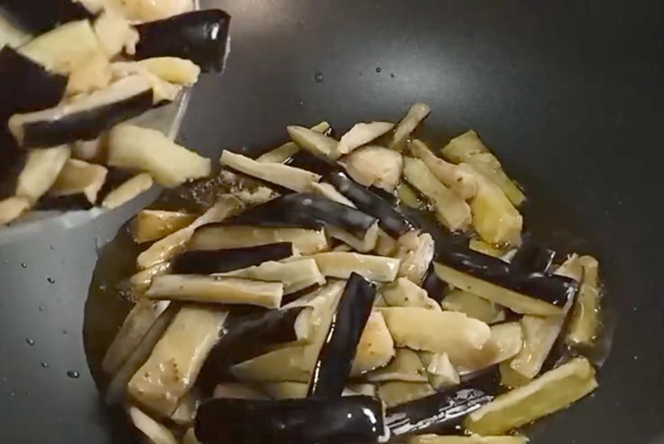 停不下来|茄子最家常的做法,做法简单,鲜香美味,好吃到停不下来