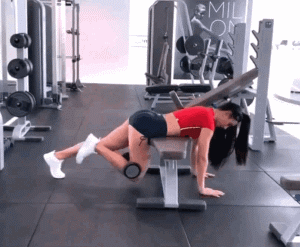 锻炼|如何负重练臀?4个动作锻炼臀肌,抬高臀线塑造臀部形态