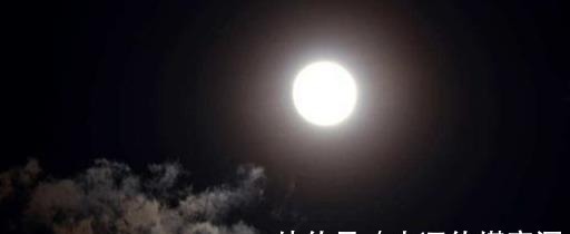 翰林学士#李煜归降时写了两句诗,赵匡胤听完之后盛赞:好一个翰林学士