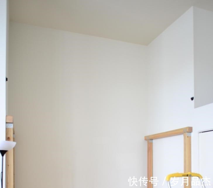 loft|卧室5㎡不到,一鼓作气将床抬高1米7,上面睡觉下面储物,赚了