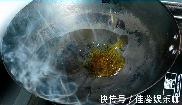 羊里脊肉|葱爆羊肉在家怎么做羊肉鲜嫩甘香、大葱脆嫩!大厨教你正确做法