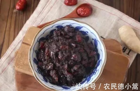 脸色|红枣与他们是绝配,坚持喝一个月,气血足,脸色红润显年轻!