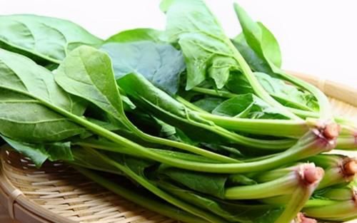 满脸皱纹|女性不想满脸皱纹，秋季要坚持吃3种食物，营养丰富，美容美白