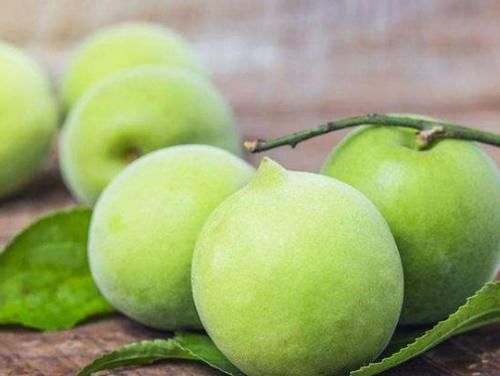 苋菜|秋季会吃的人更健康，3种食物离不开，排毒养颜、滋润身体