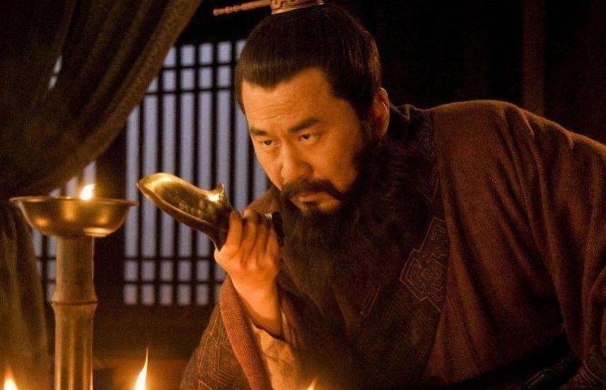 后世|中国史上真正“挟天子以令诸侯”6个人，其中一位影响后世3百年