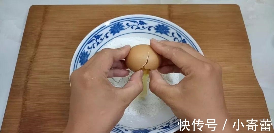 口水|两个鸡蛋, 三勺红糖, 不用发面做出来比糖糕都好吃, 边吃边流口水