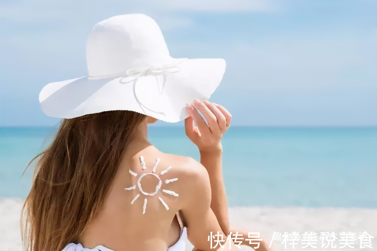 黑头 女人不管奔几,洗脸后要懂得4不要,不然再贵的护肤品也白用