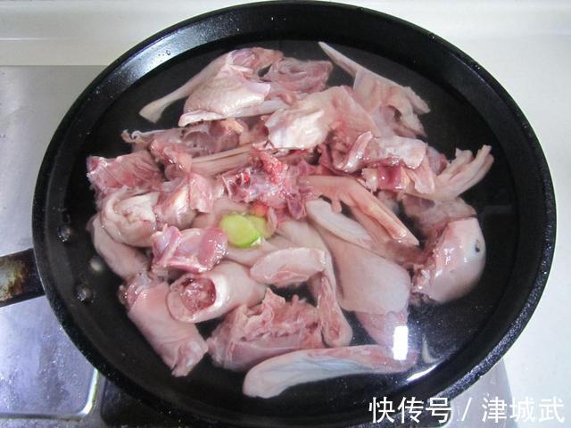 秋冬交替，最该吃这蒸菜，鲜嫩营养好吃不贵，不燥不热顺利过寒冬