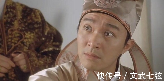 李白|一厕所门口挂对联,上联:“来人不蹲就站”,下联一出令人捧腹