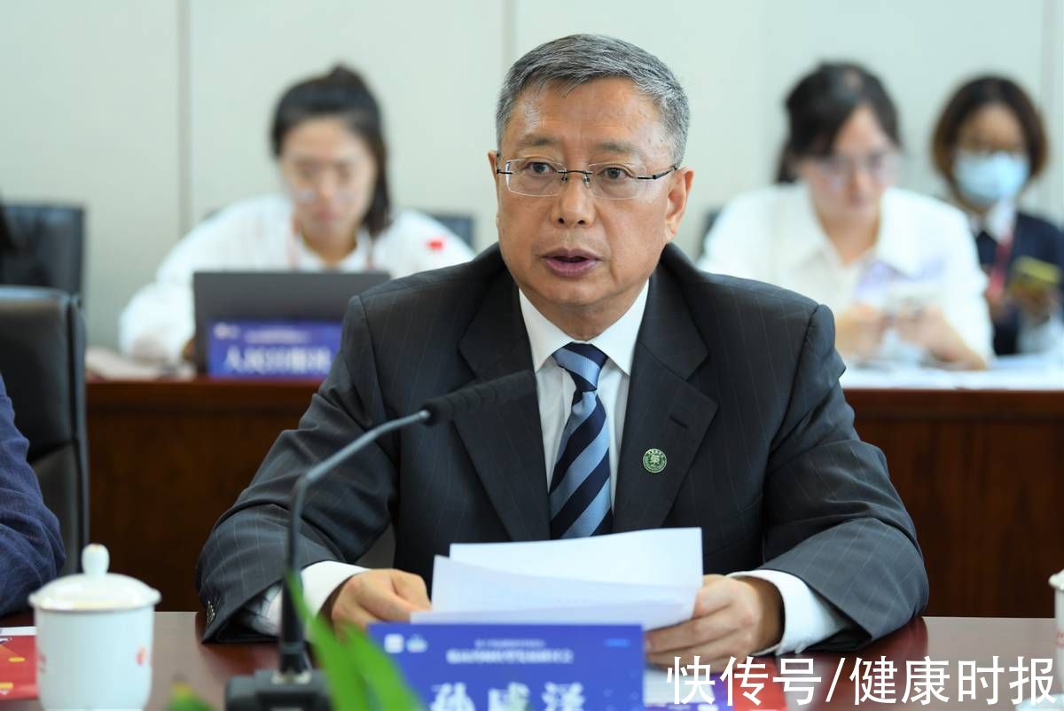 药师|中国药学会理事长孙咸泽:临床药师需要更大的舞台