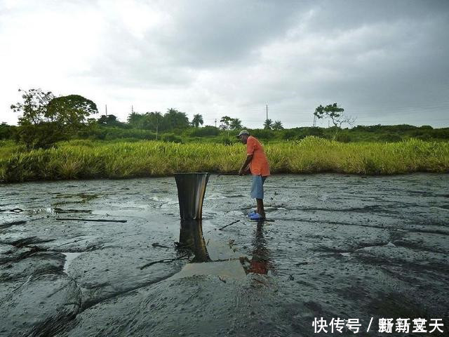 湖泊 真正的宝藏湖泊没有水，也没有鱼，但湖里的宝藏却价值千金