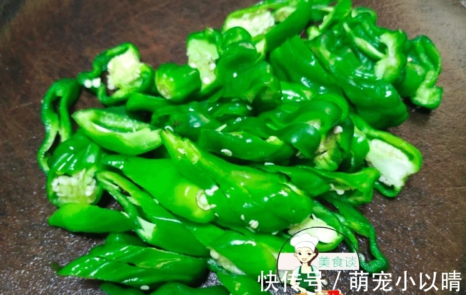 脂肪最怕这食材,和辣椒是绝配,常吃排宿便、去油腻,肚腩也平了