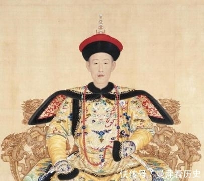 乾隆皇帝|乾隆在路边吃瓜，还夸赞瓜农的瓜甜，为何没走多远派人处死瓜农？