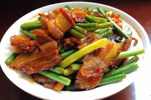 白酒|腌腊肉时,不要只懂抹盐,还要多加两步,腊肉更香,耐放不发霉