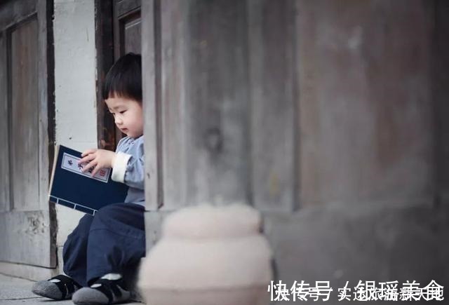 逻辑狗|“11减4等于7,不对吗”,妈妈怒找老师理论,却被结果打了脸