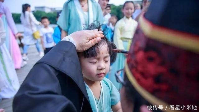 如果汉服复兴,你会选择下列哪类汉服作为自己的服饰呢