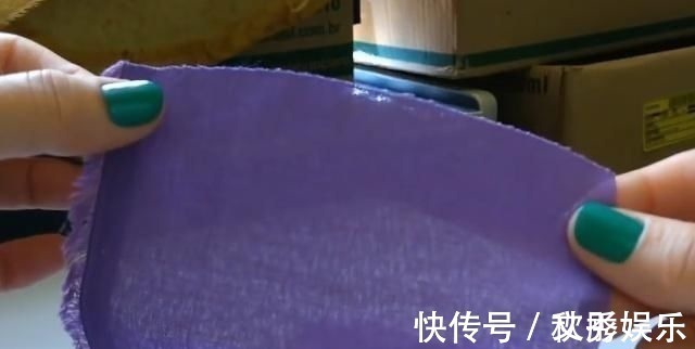 旧衣服扔掉太浪费了,天才主妇把它做成垫子,坐着舒服又省钱