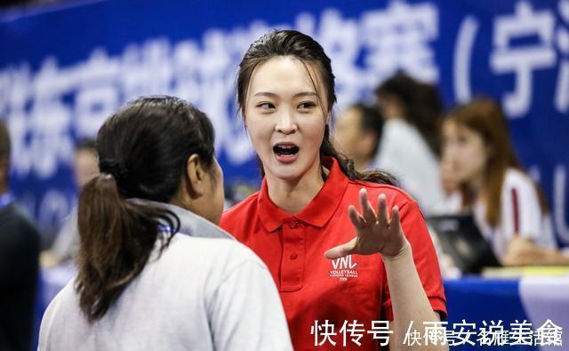 魏秋月|中国女排这四位队员是富二代,家境殷实球技出众,令人羡慕敬佩!