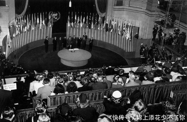 会议|波茨坦会议杜鲁门斯大林暗战,斯大林装孙子三年,终于扬眉吐气