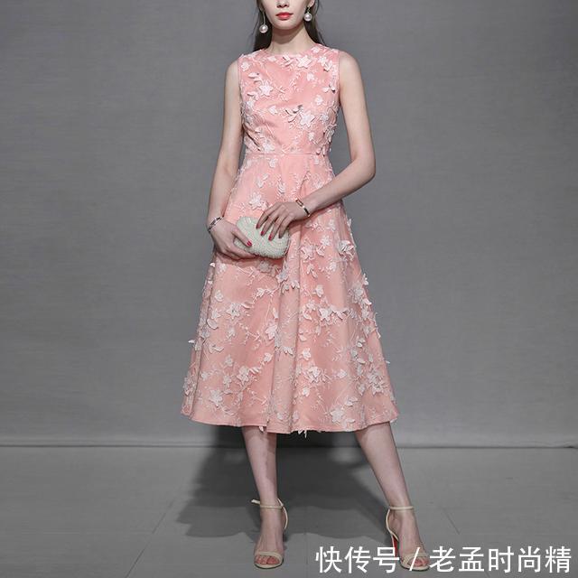 收腰 时尚裙装 ,让你瞬变时尚达人范,艳压群芳