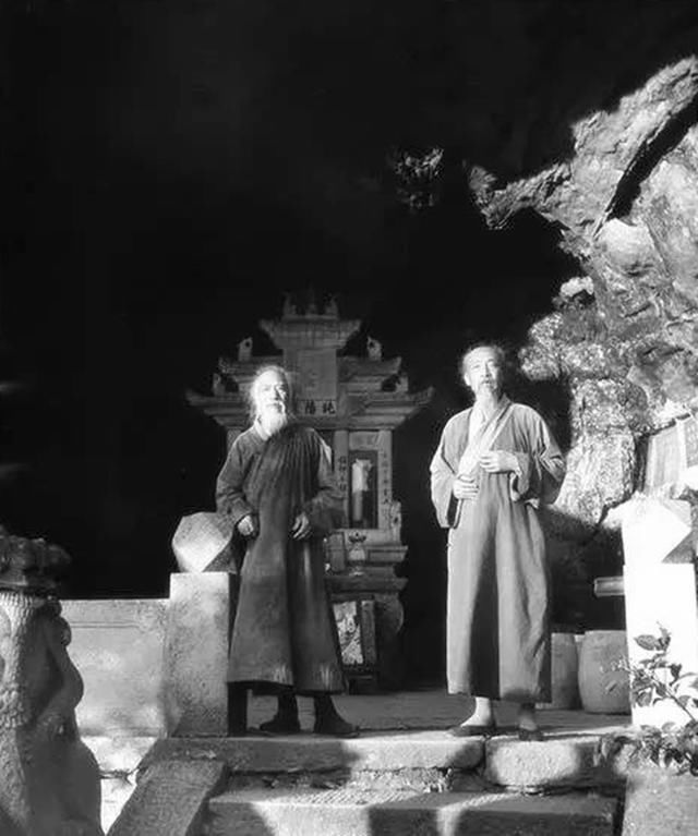 黄老|中国的诸多学派中,为什么都有“道家”的影子?道家的核心太厉害