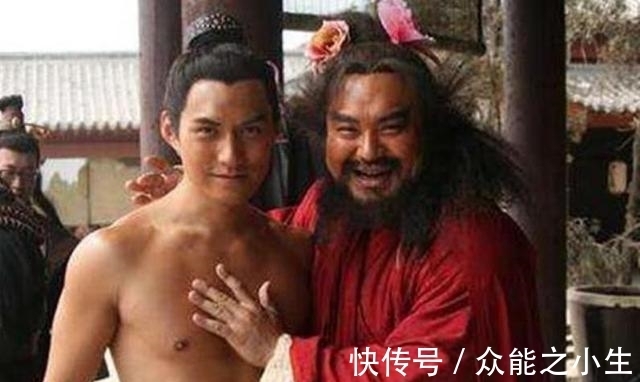 水浒传@水浒传中，燕青为何跟李逵关系那么好？这就是聪明人的厉害之处