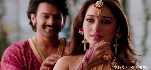 《巴霍巴利王2》教导中国电影如何拍爱情:不仅仅是脱衣解带