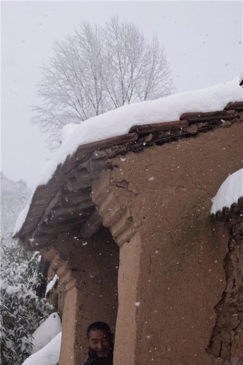 终南山“隐士”：万人隐居的背后是逃避工作，一场大雪就现出原形