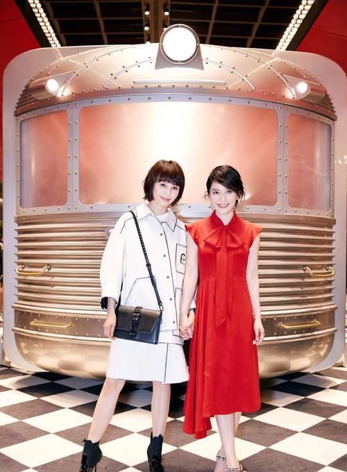 女人过了40，要会打扮自己，这3种搭配，明星潮人都在穿