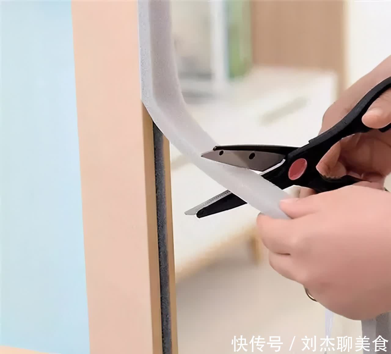 手残党|别再装“鸟笼式”防盗窗,如今流行这样装,安全防盗不遮光 !