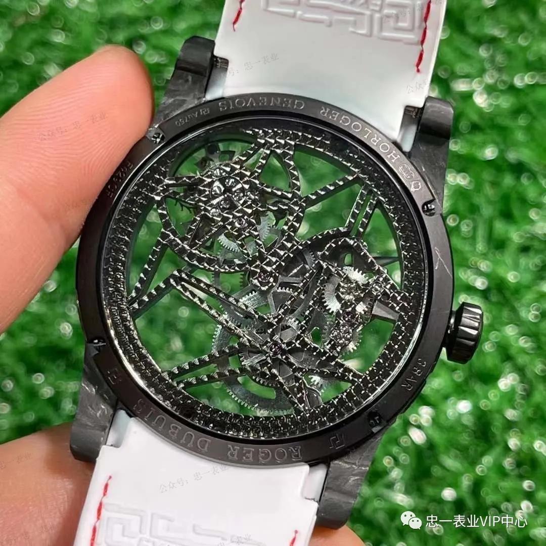 颜值最高佩戴最舒适的真陀飞轮机芯，RD王者系列碳纤维陀飞轮腕表