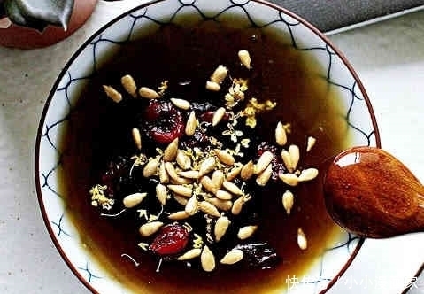 红糖和此物一起泡,女性常喝,调经美容,清理毒素,皮肤更光滑!