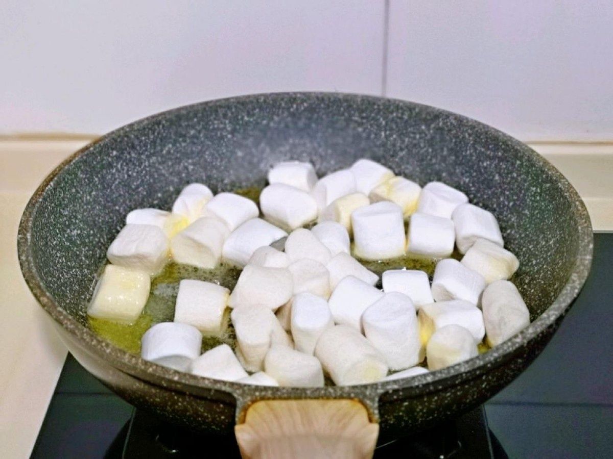 尝过燕麦做成的雪花酥吗?颜值高又好吃,酥脆又营养