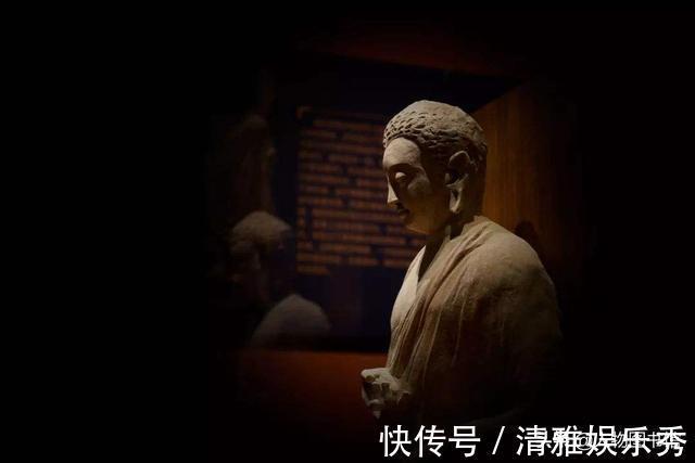 对话|看释迦牟尼与杀人狂魔的一段对话,才知道佛陀有多懂人心