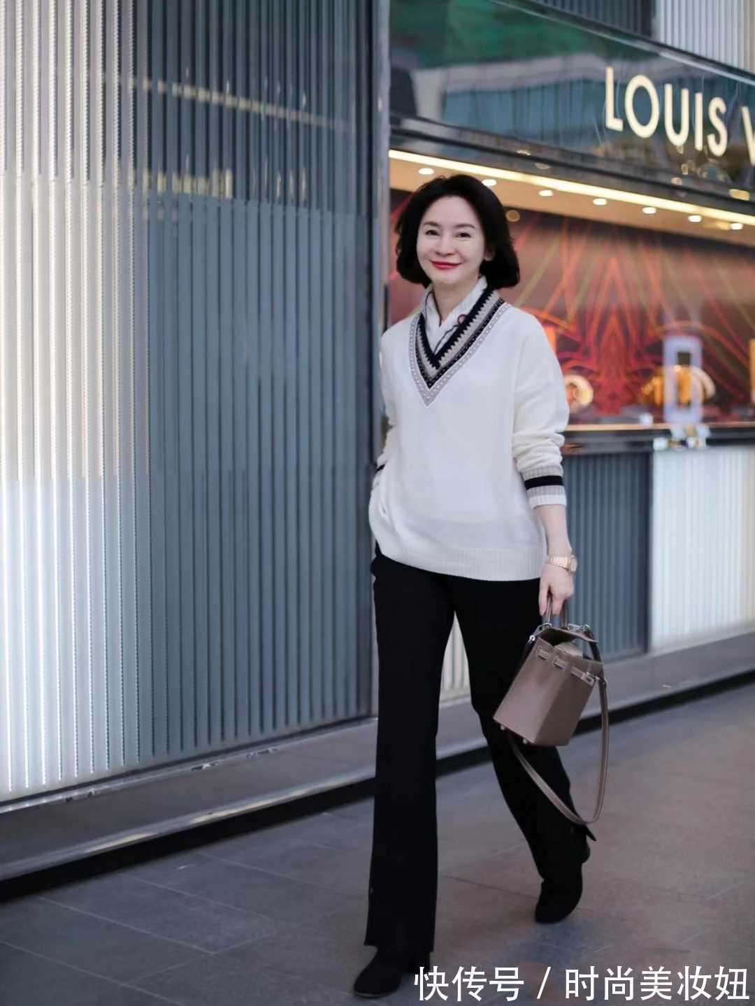 搭配 女人50岁后毛衣别瞎穿,遵从这4个小技巧,想不优雅减龄都难