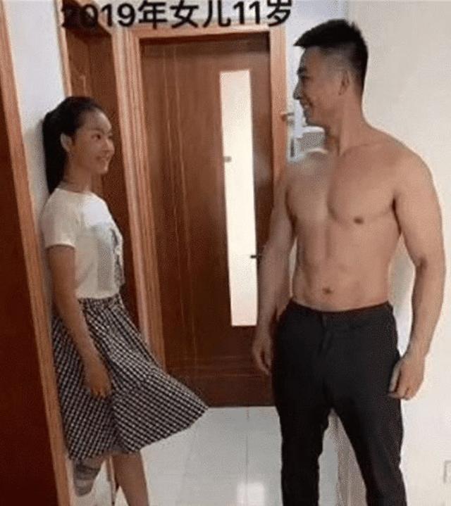 父亲|“冻龄爸爸”走红,晒与女儿从5岁到11岁合照,网友:羡慕了